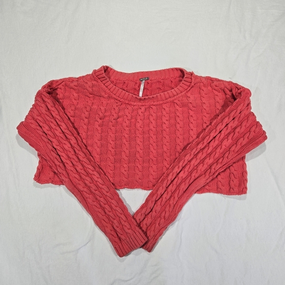 Free People Tuesday Cable Crop K Knit Sweater in pink/red - Picture 2 of 7